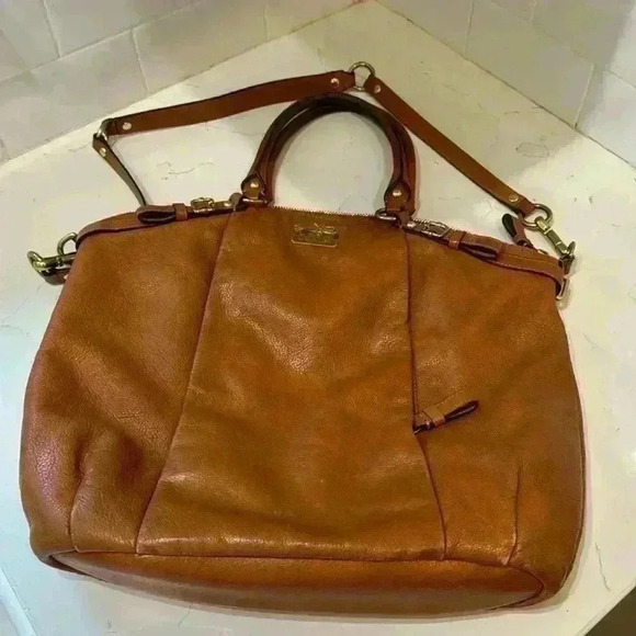 Coach Handbags - Coach leather handbag brown